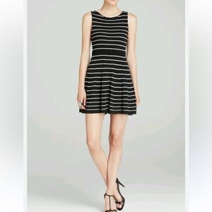 NWT Alice & Olivia Mona’s Stripe Wool Blend‎ Knot Dress Size Small